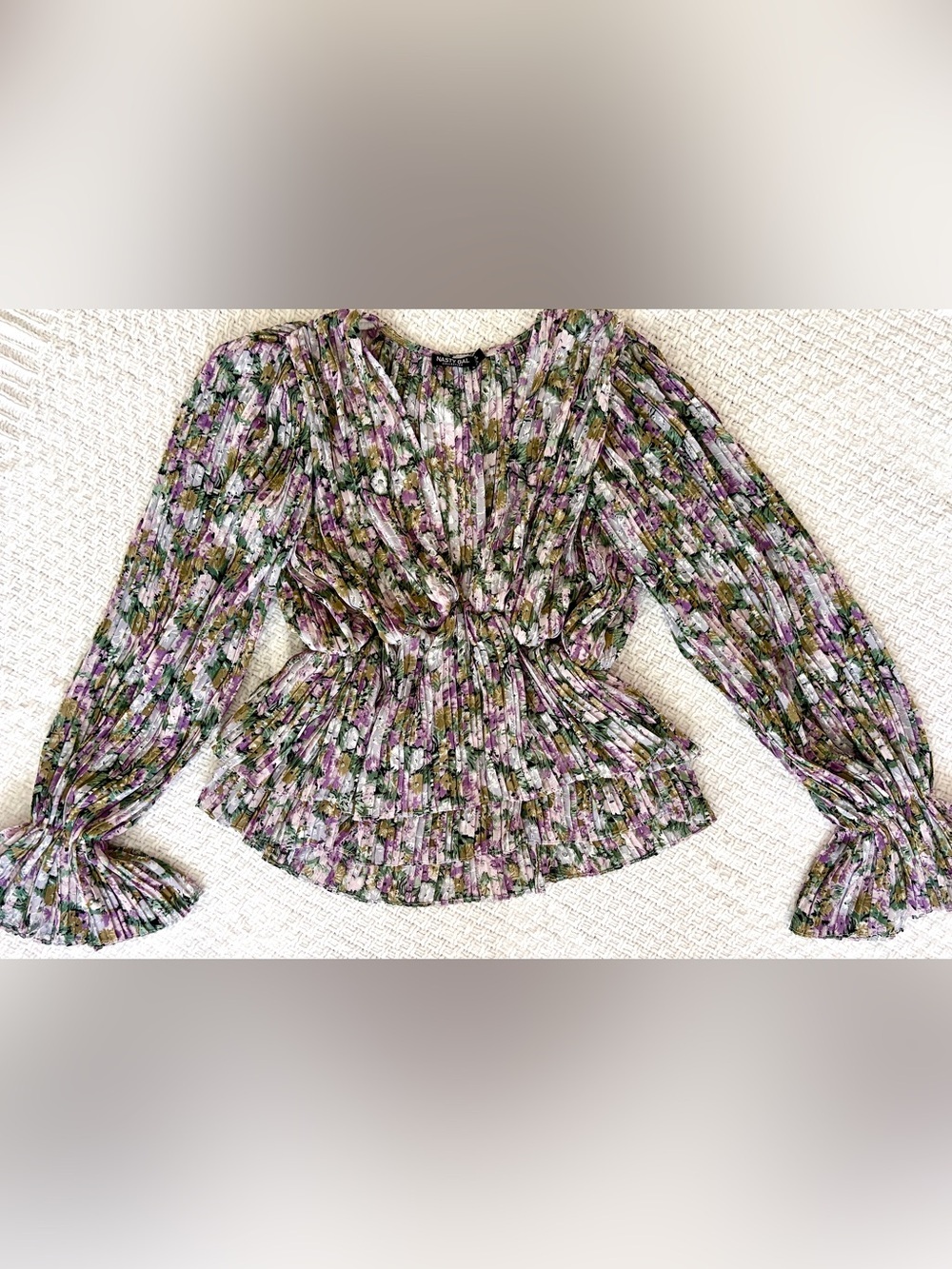 Nasty Gal Top Blouse Lavender Green Floral All Plisse Accordion Pleated Peplum M - Picture 10 of 10